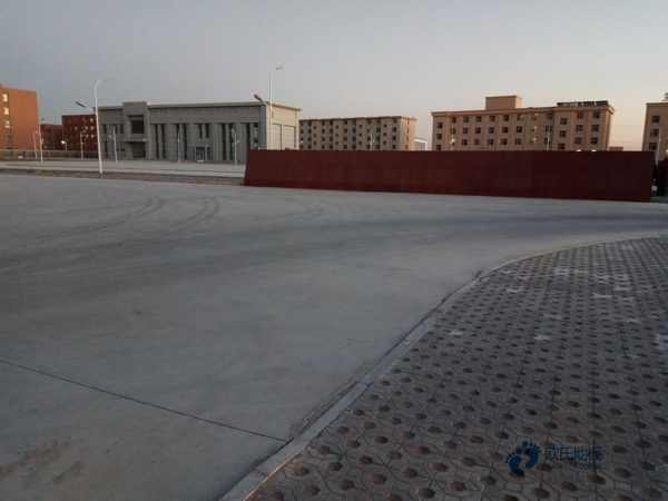 籃球地板哪個牌子好