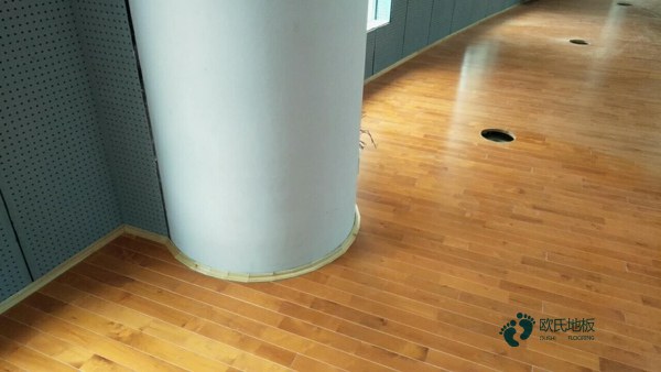 那里有專業體育木地板