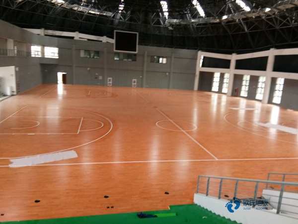 那里有專業體育木地板