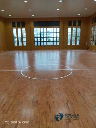尋求體育場地地板什么牌子好