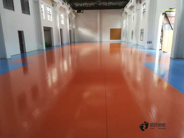 大學體育場木地板廠家報價