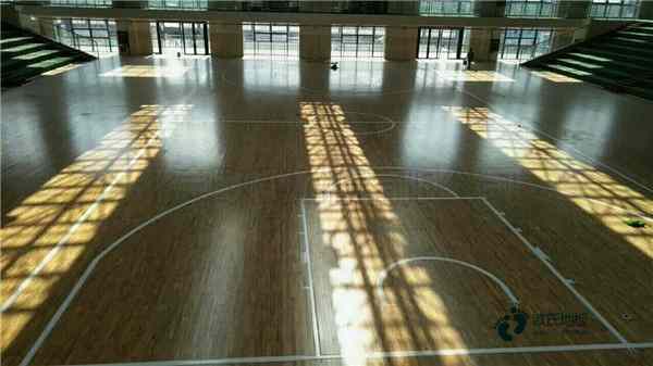 尋求運動館地板哪個牌子較好