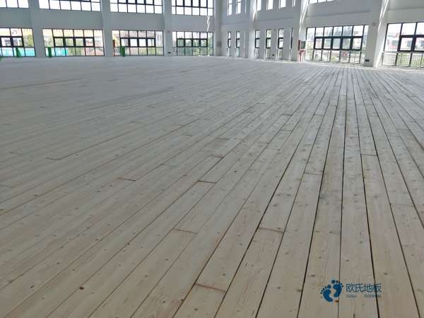 尋求體育場地木地板哪種牌子好