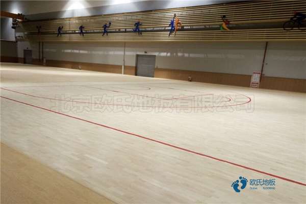 松木體育籃球木地板環保嗎