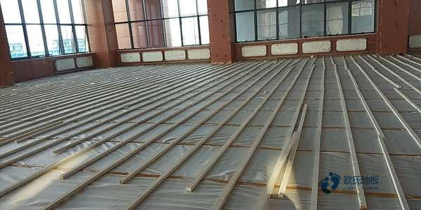 松木體育籃球木地板怎樣保養