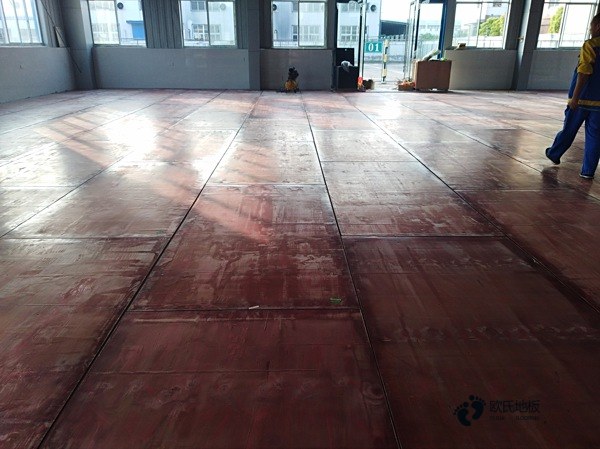 籃球館木地板每平方價(jià)格