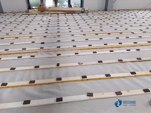 籃球館木地板每平方價(jià)格