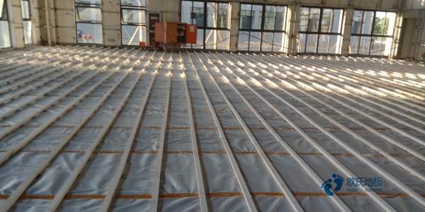 楓木運動體育木地板保養(yǎng)知識