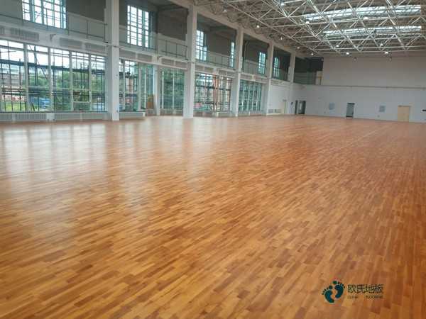 楓木籃球場館地板怎樣保養