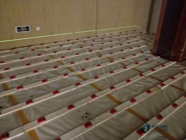 20厚運動場館地板安裝公司