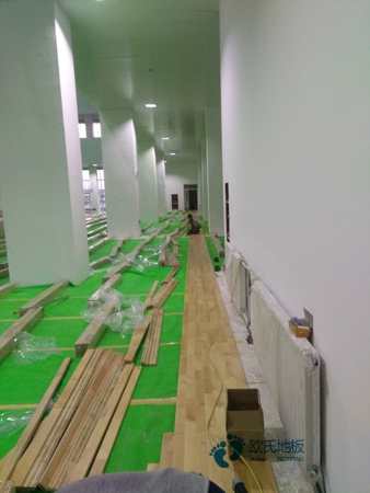 高品質籃球場木地板安裝公司