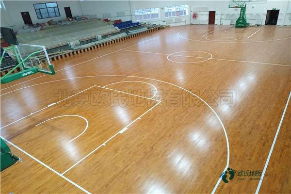 定制籃球體育地板安裝公司