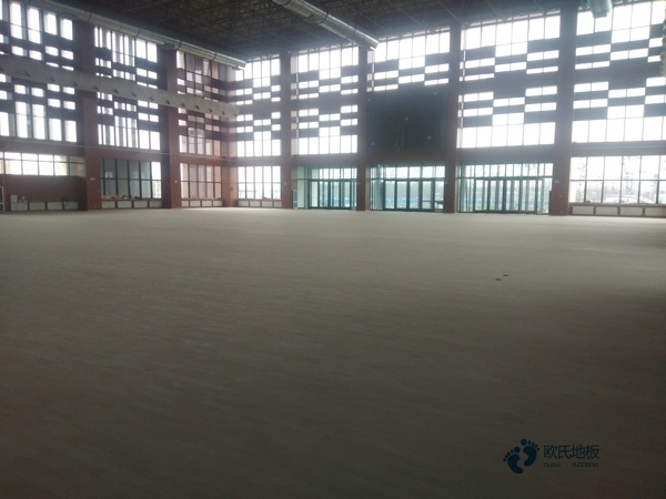 楓木籃球場地木地板如何保潔