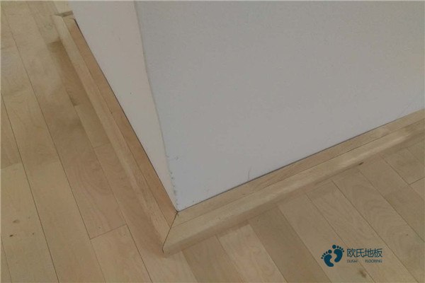 雙層龍骨籃球場館木地板環保嗎