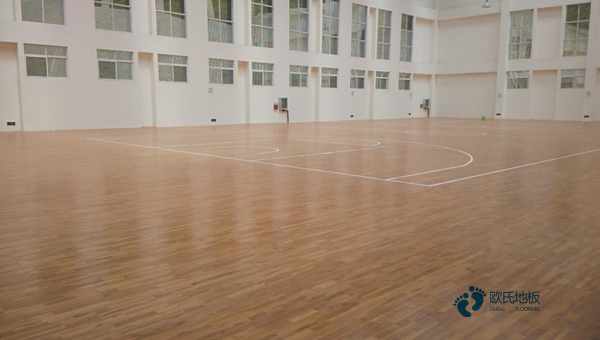 學(xué)校籃球場地地板節(jié)點(diǎn)圖