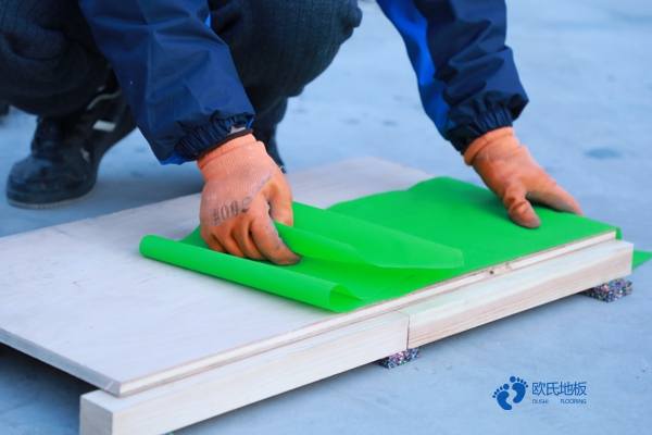 學(xué)校籃球場地地板節(jié)點(diǎn)圖