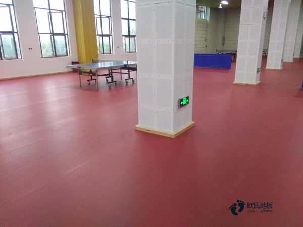 學(xué)校籃球場地木地板耐磨