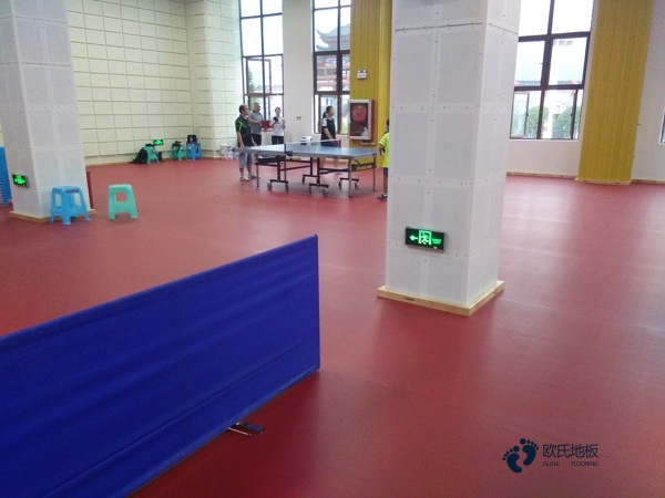 學(xué)校籃球場地木地板耐磨