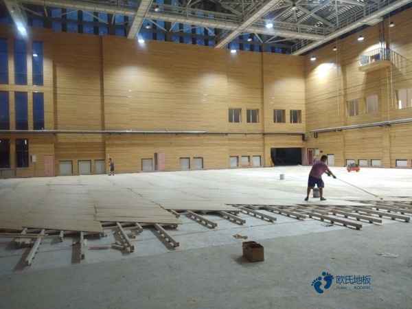 學(xué)校運(yùn)動地板施工步驟