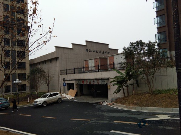 雙層龍骨運動體育地板維護保養