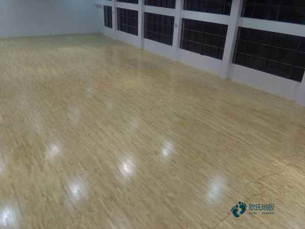 質量好籃球場館木地板施工