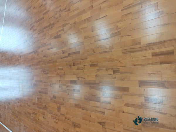 學(xué)校運(yùn)動場地地板施工流程