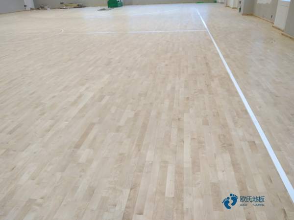 哪有運動場館地板什么牌子好