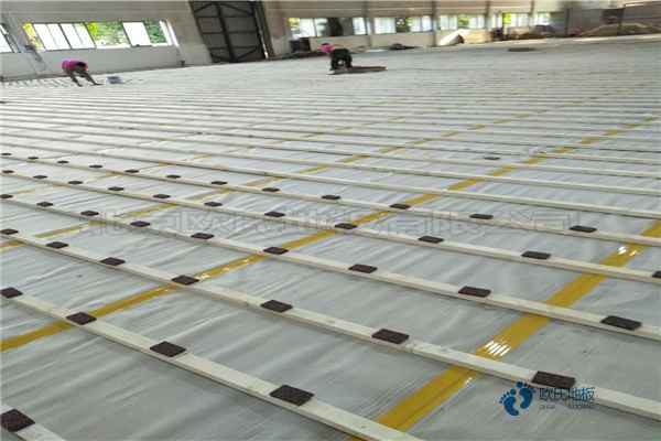 運(yùn)動(dòng)籃球地板廠(chǎng)家報(bào)價(jià)