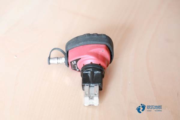 學(xué)校體育場木地板施工流程