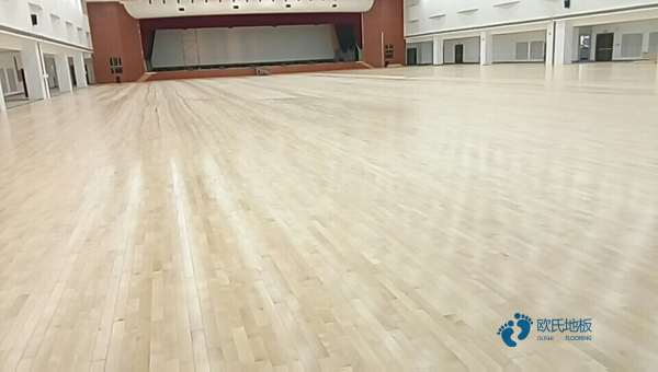 單龍骨運動場木地板保養