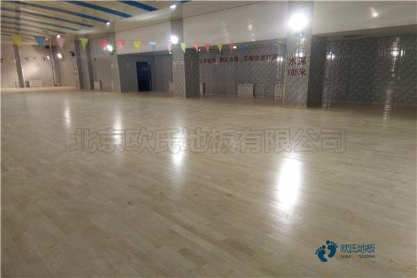 學(xué)?；@球場館地板參數(shù)要求