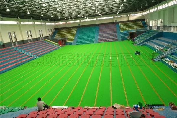 學校籃球場地地板選擇哪種比較好