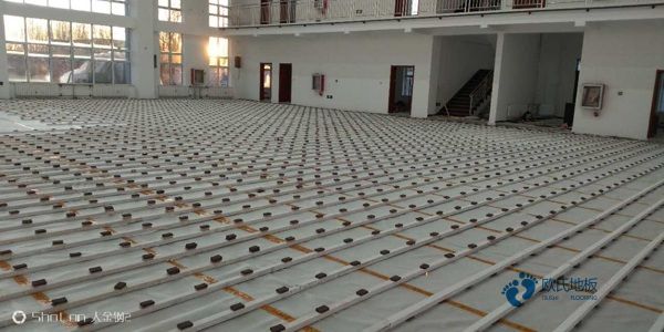 那有體育場地板哪個(gè)牌子好