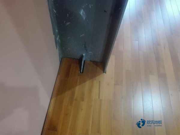 那有體育場地板哪個牌子較環保