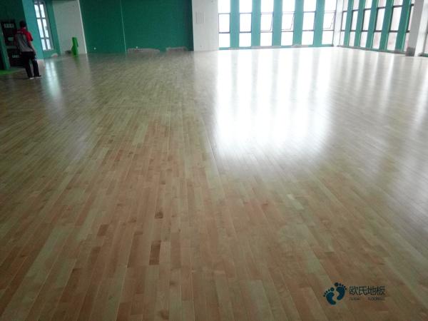 批發(fā)體育籃球木地板大概多少錢(qián)