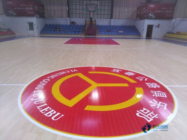 行業體育籃球木地板每平方價格