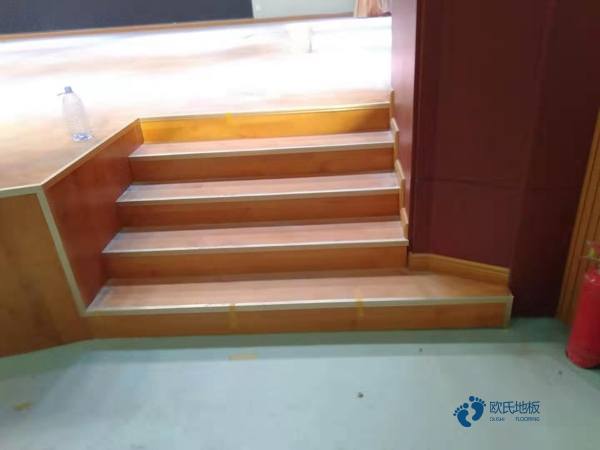 那里有體育籃球木地板價(jià)格多少