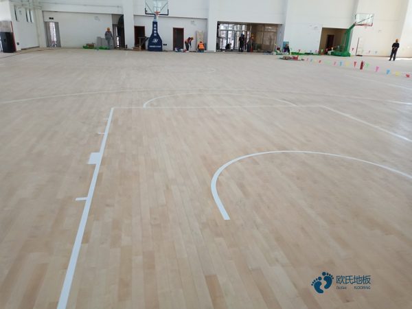 批發(fā)體育籃球木地板一般多少錢(qián)
