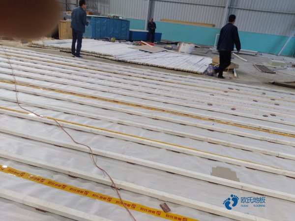 批發(fā)體育籃球木地板一般多少錢(qián)