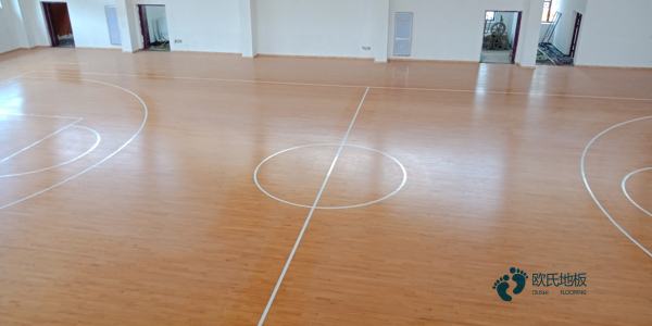 那有籃球木地板多少錢(qián)一平方米