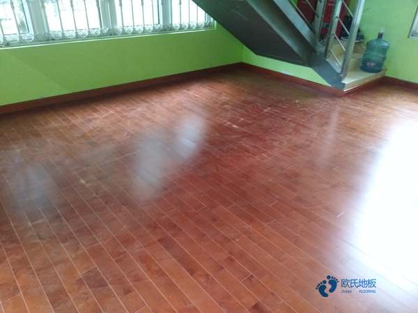 那里有籃球木地板價目表