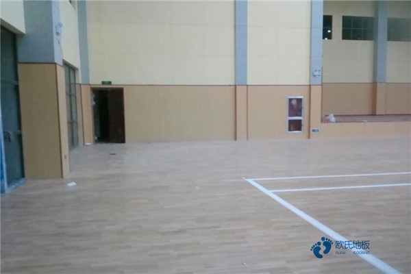 體育運動木地板施工3