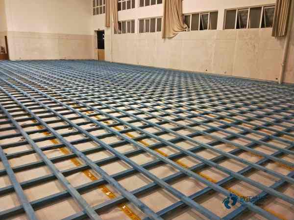 籃球場地木地板廠家電話是多少1
