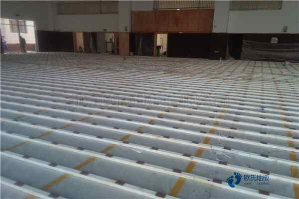 運動場地木地板保養1