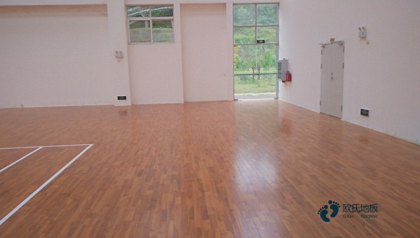 籃球運動木地板生產(chǎn)廠商3