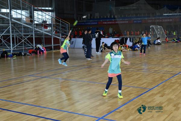 體育木地板需要多少錢(qián)1