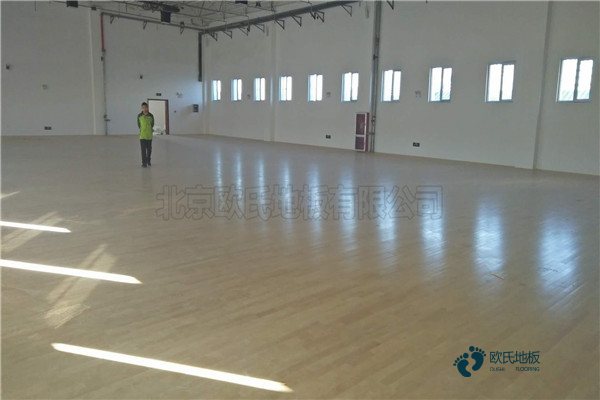 中學籃球體育木地板1