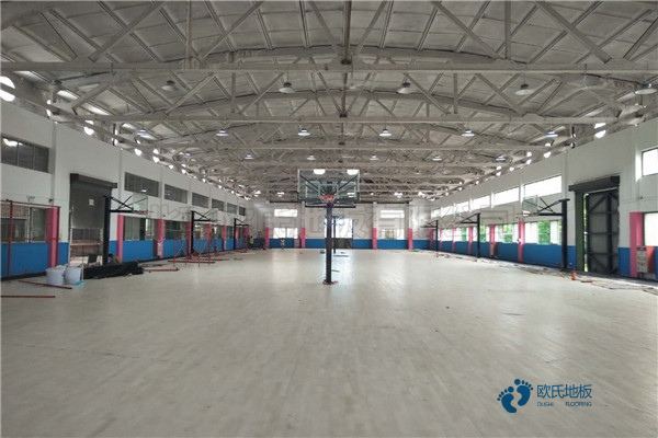 籃球場地木地板價位2
