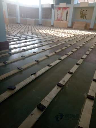 體育場館木地板施工價(jià)格1