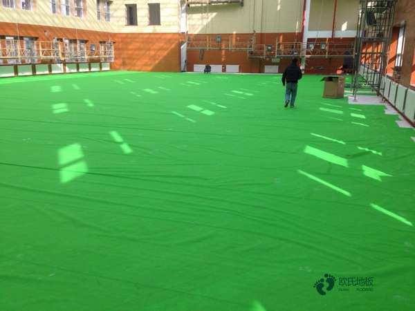 懸浮籃球運動木地板做法